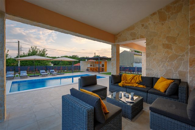 Covered terrace